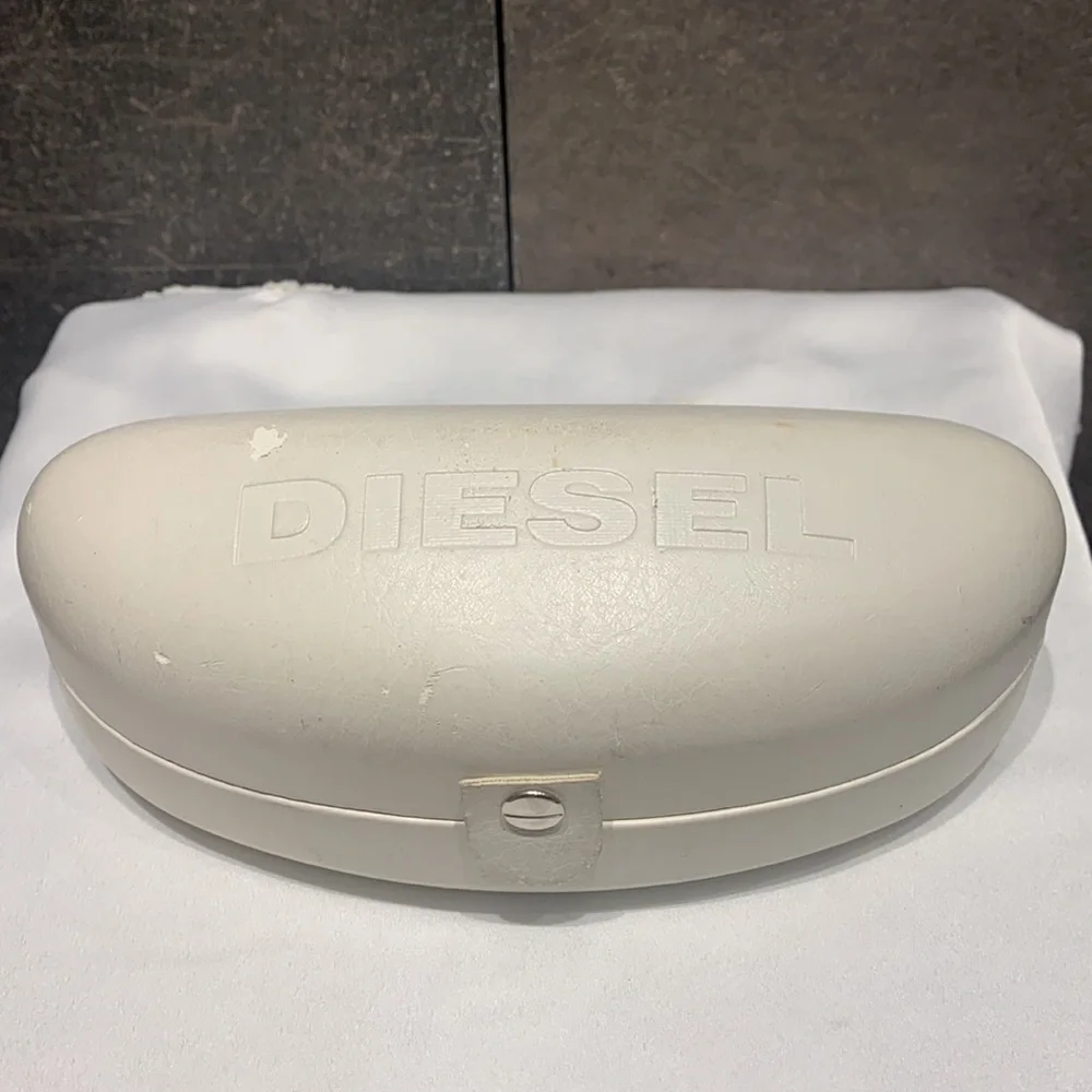 Diesel Sunglasses with box - Picture 10 of 11